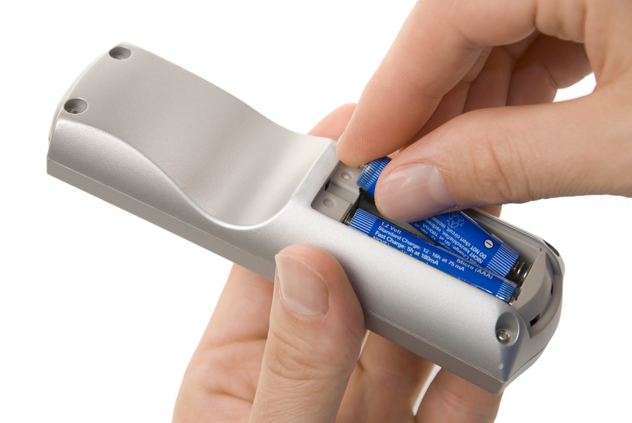 Verschillende soorten batterijen in één apparaat? Niet doen Wat moet ik doen met een lekkende batterij? Legebatterijen